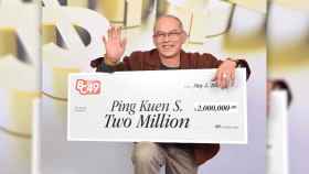 Ping Kuen Shum cumple años, se jubila y gana la lotería el mismo día / BRITISH COLUMBIA LOTTERY CORPORATION