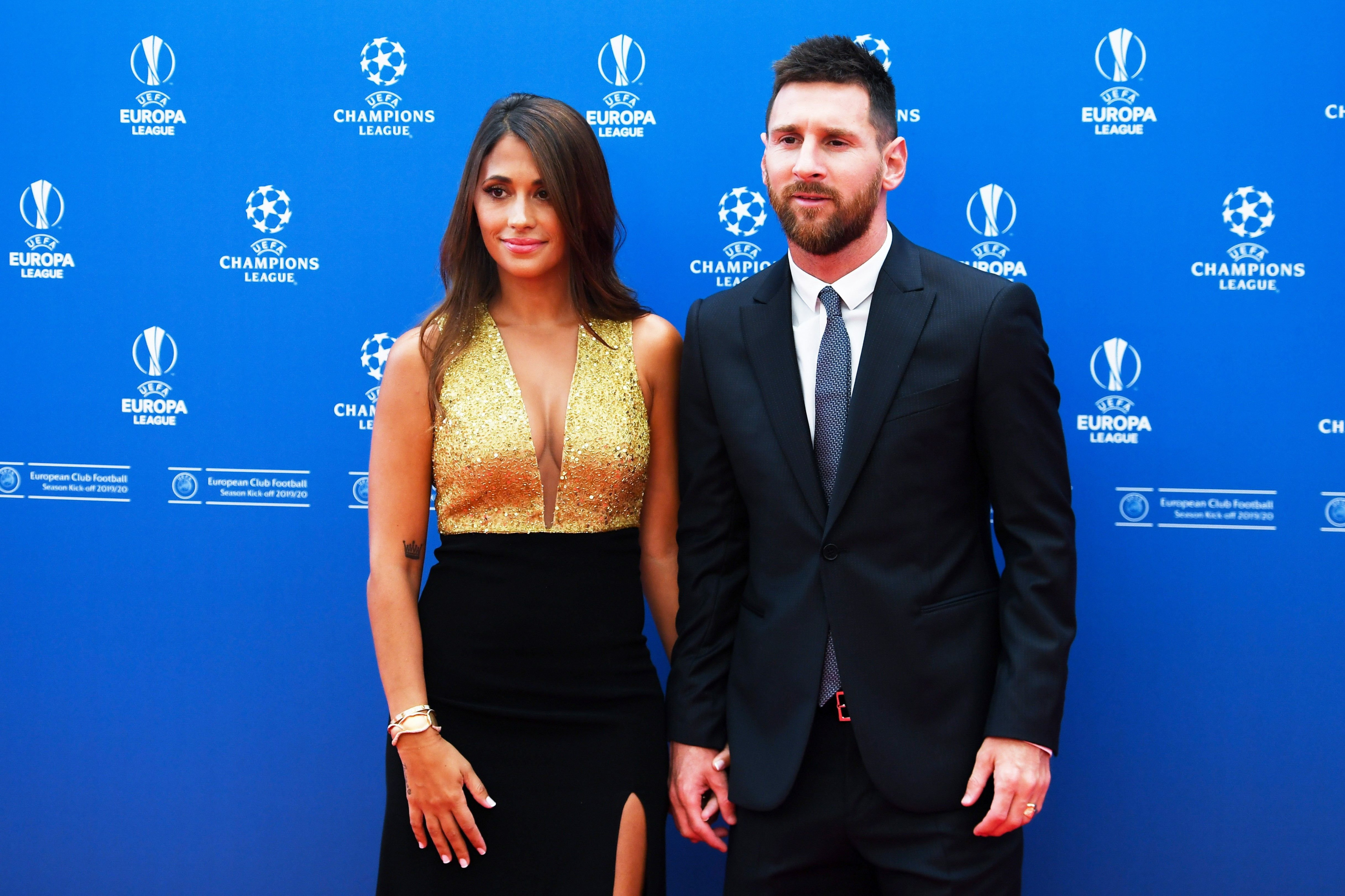 Antonella Roccuzzo y Leo Messi en la última gala de la UEFA / EFE