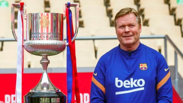 Koeman con la Copa del Rey / RFEF