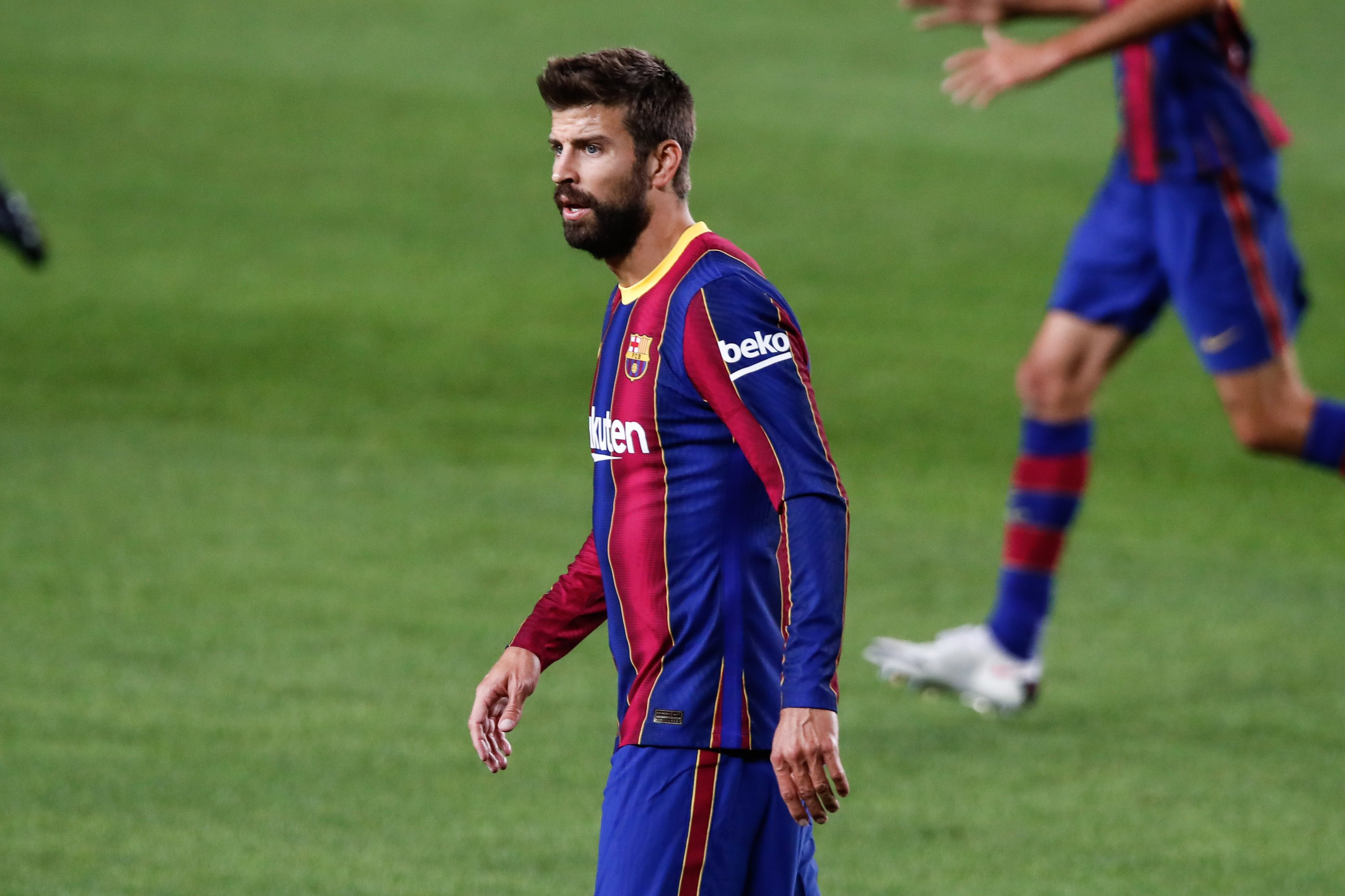 Beko luciendo en la manga izquierda de la primera camiseta del Barça / FCB