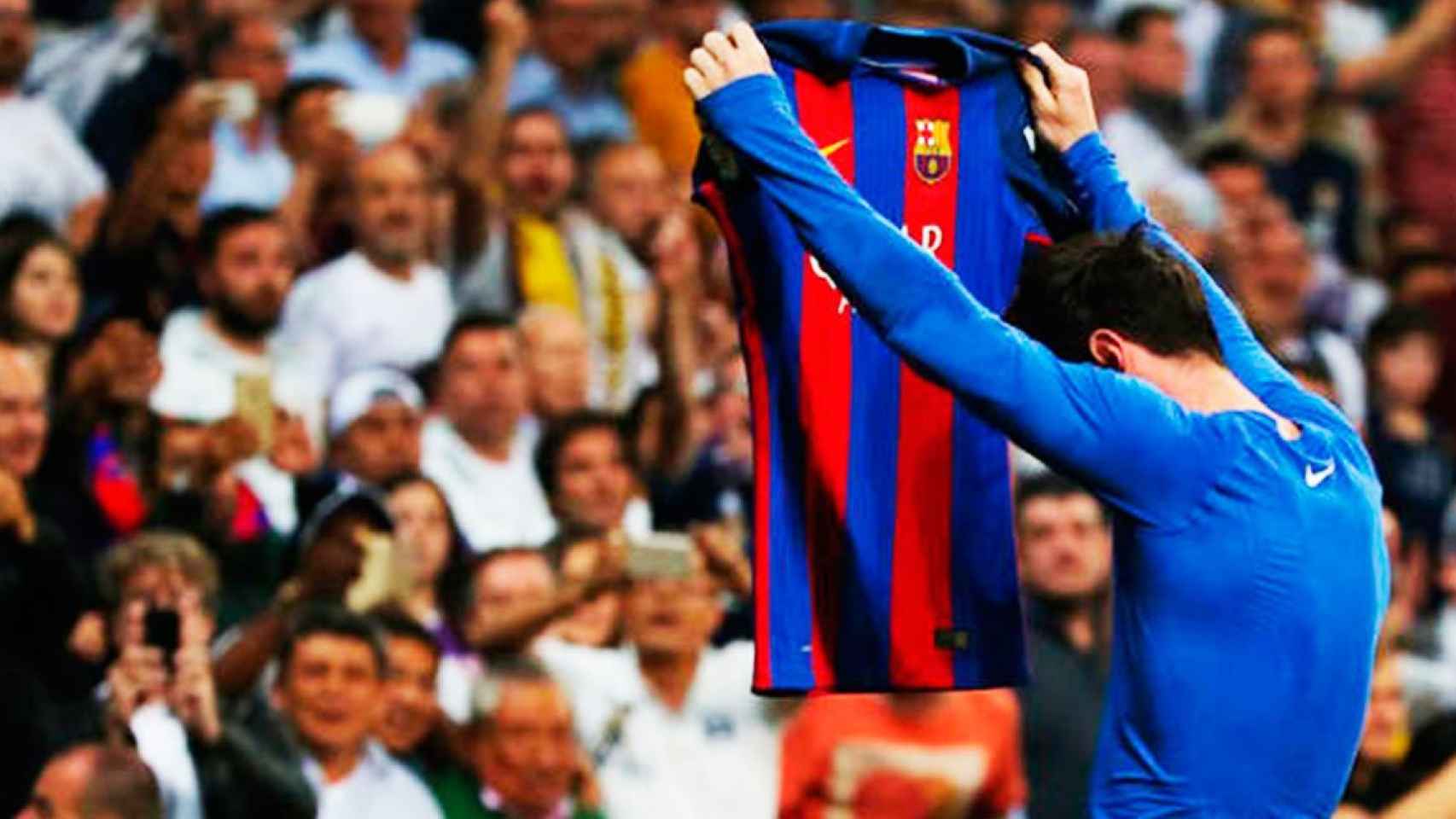 Messi exhibe su camiseta en el Bernabéu / FCB