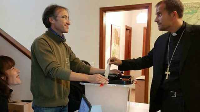 El obispo de Solsona, Xavier Novell, votando en el referéndum independentista del 1-O / OBISPADO DE SOLSONA