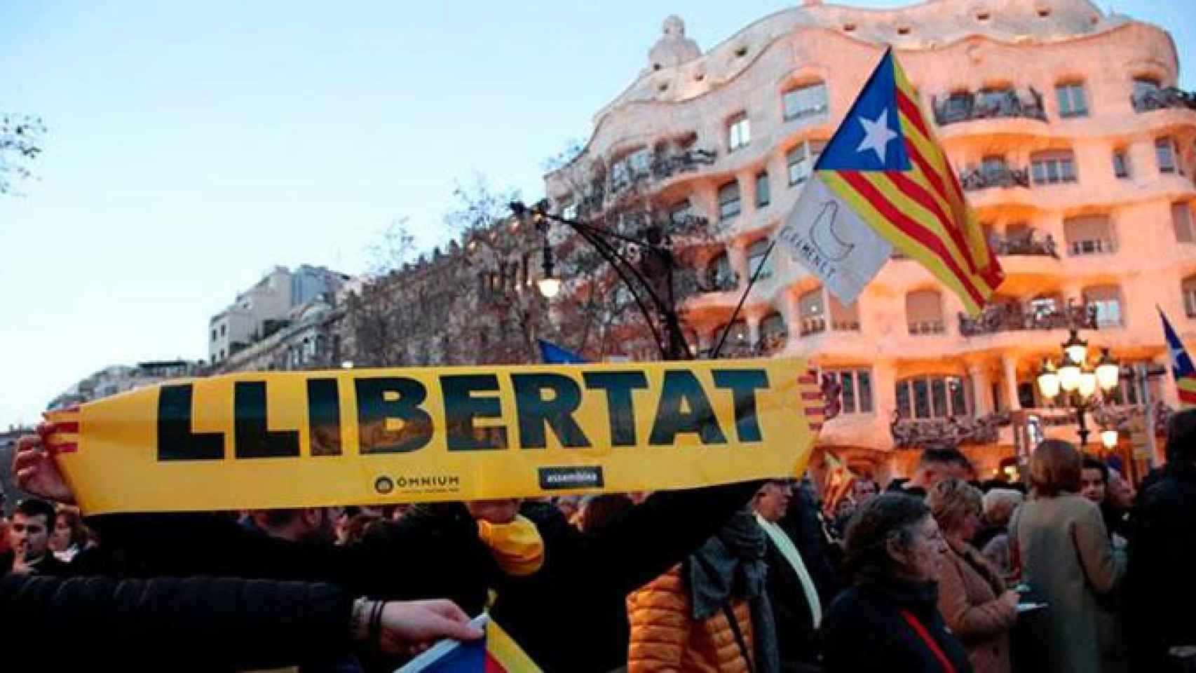 La manifestación independentista del 21F en Barcelona movió a 40.000 personas, el Govern sólo consiguió sacar a los suyos a la calle / EFE