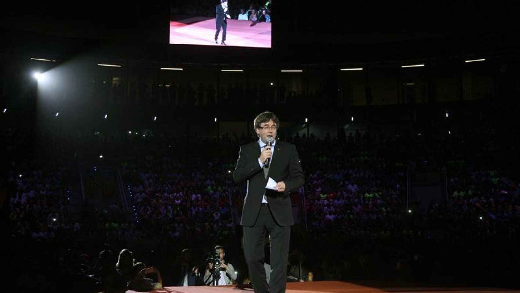 El president Carles Puigdemont en el inicio de la campaña por el Sí, en Tarragona / EFE