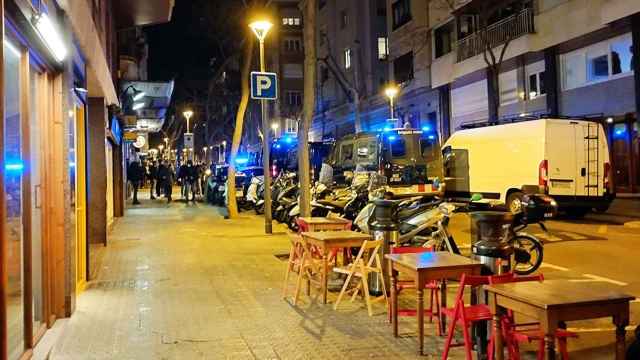 La policía, en el lugar del secuestro de Barcelona / CG