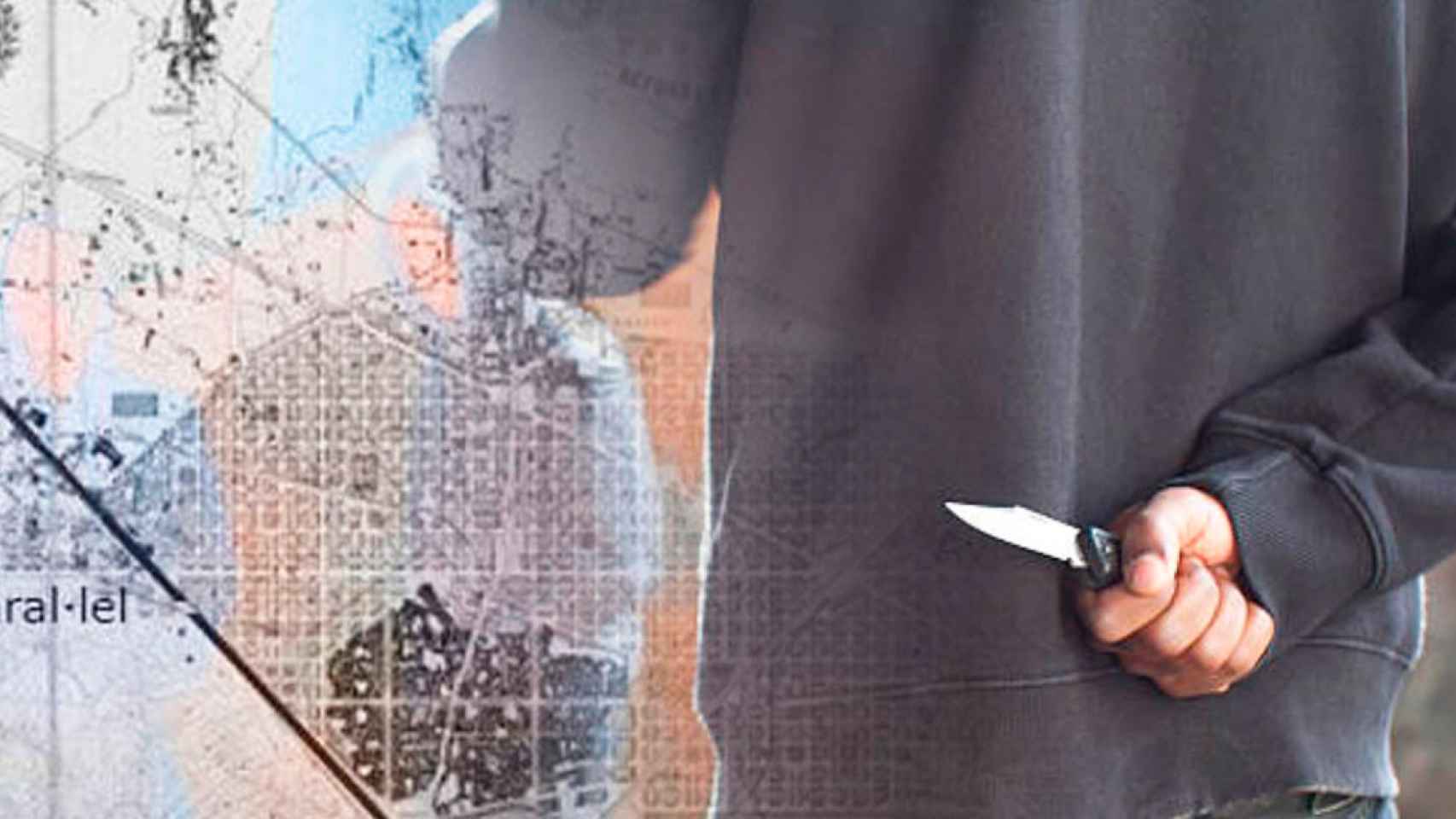 Un joven con arma blanca frente a un mapa de Barcelona / FOTOMONTAJE CG
