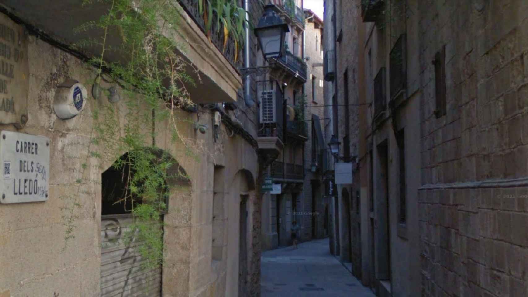 Los ladrones asaltaron al turista en la calle de los Lledó de Barcelona y se llevaron un reloj valorado en 800.000 euros / GOOGLE STREET VIEW