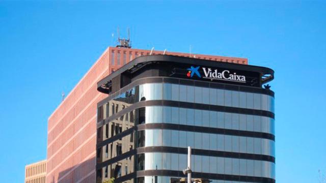 El edificio de VidaCaixa en la avenida Diagonal de Barcelona / EP