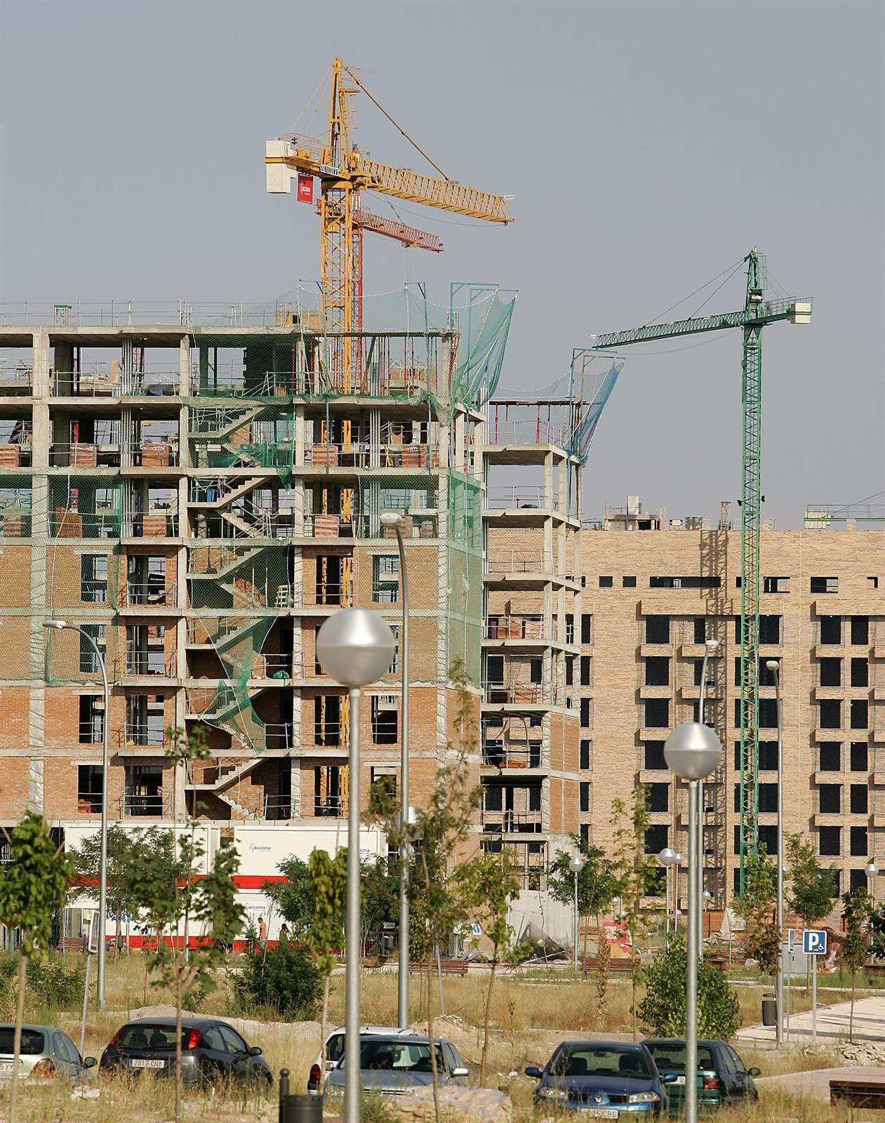 Imagen de archivo de un edificio de viviendas en construcción / EUROPA PRESS