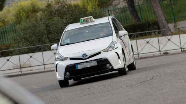 Un taxi en Madrid durante el estado de alarma decretado por el coronavirus / EP