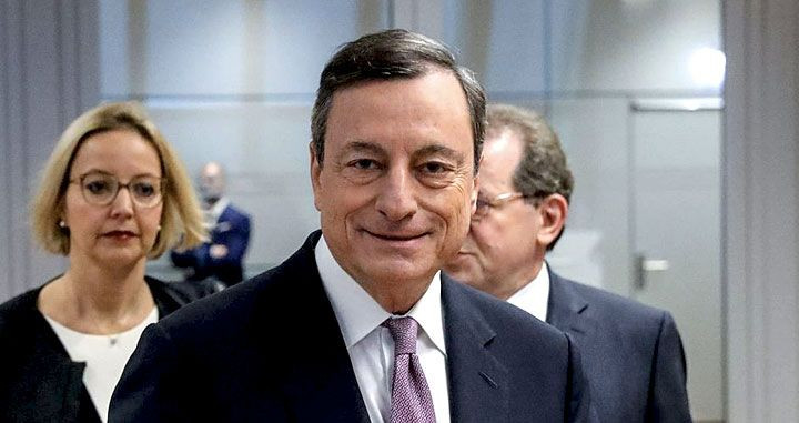 Mario Draghi, presidente del Banco Central Europeo, explicó su política sobre el dinero de la banca