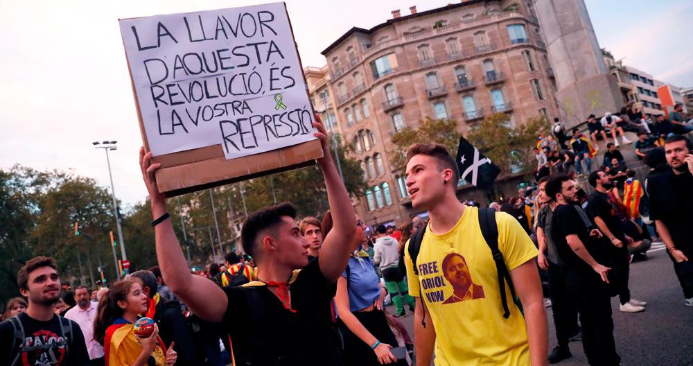 Protesta de los CDR en Barcelona ayer / EFE