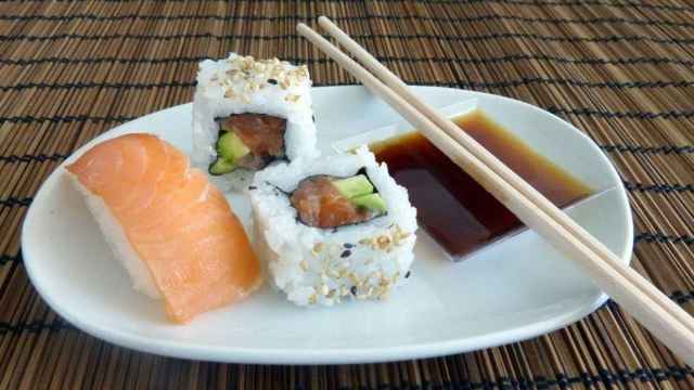 Imagen de archivo de un plato de sushi / EP