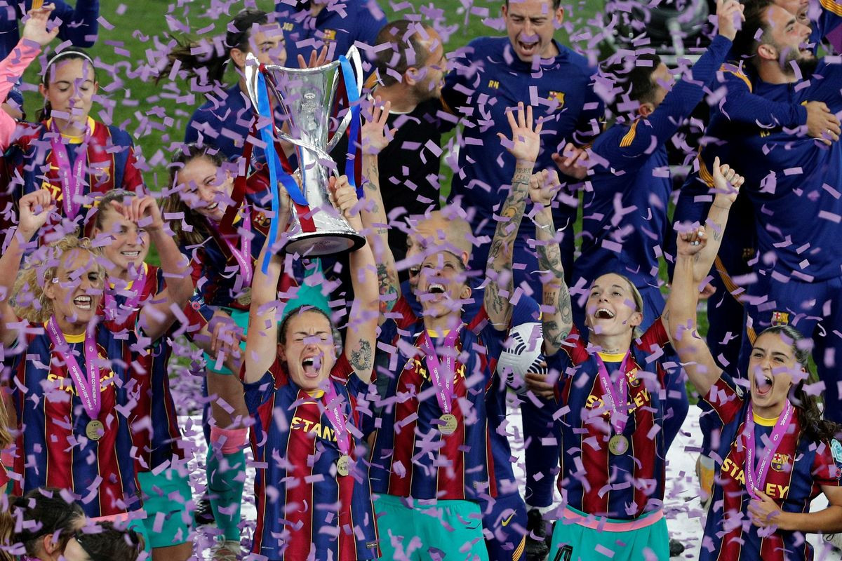 El FC Barcelona femenino celebra la victoria en la Champions League / FCB