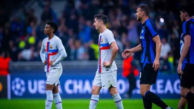 Balde y Lewandowski, abatidos en Milán tras la derrota en el Inter-Barça / FCB
