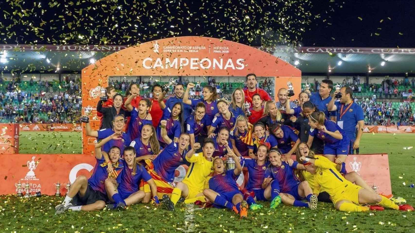 Una foto del Barça celebrando la consecución de la Copa de la Reina la temporada pasada / EFE