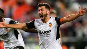 José Luis Gayà celebra un gol con el Valencia / Europa Press