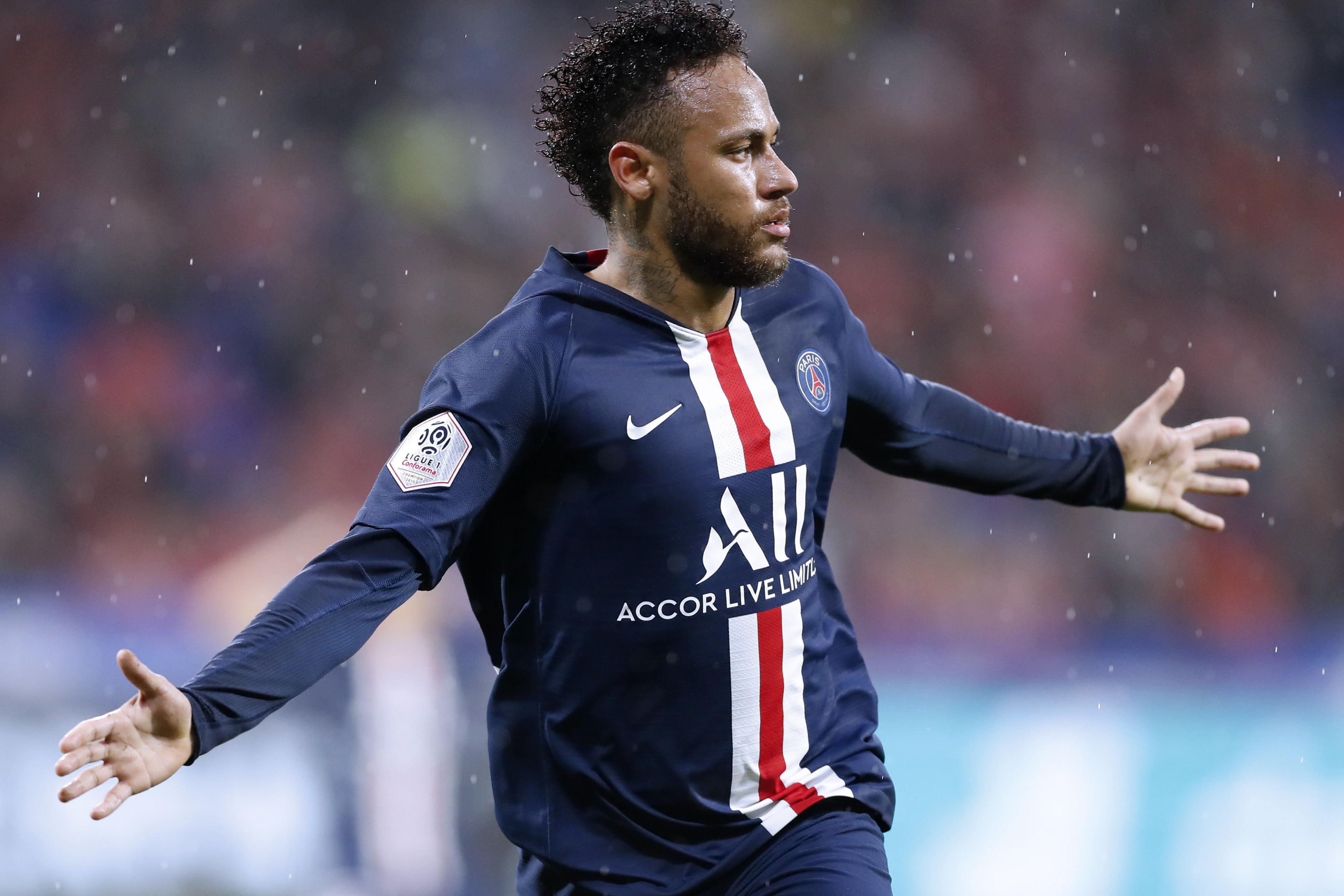 Neymar celebra su gol frente al Olympique de Lyon / EFE