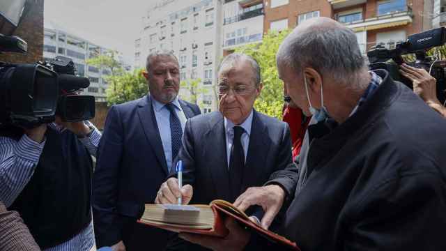 Florentino Pérez, presidente del Real Madrid, en la comida de directivos con el Manchester City / EFE