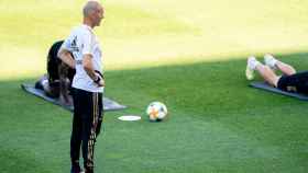 Zinedine Zidane en un entrenamiento del Real Madrid / EFE