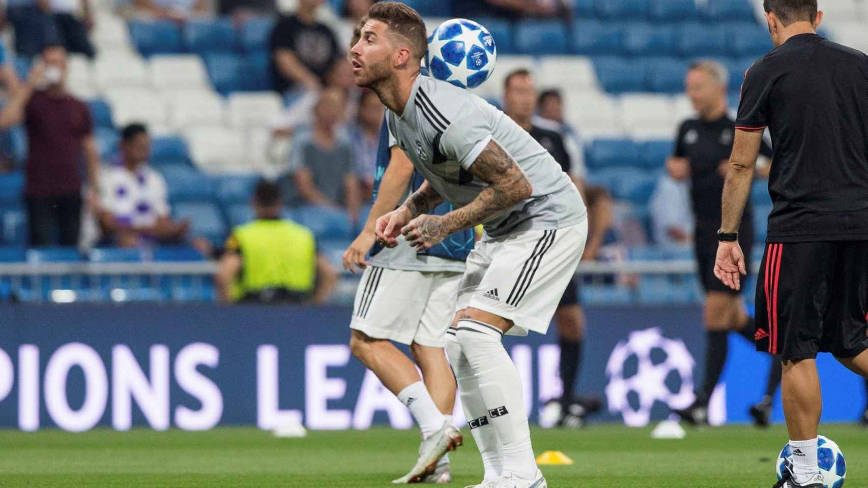 Sergio Ramos calentando en la previa de un partido con el Real Madrid / EFE