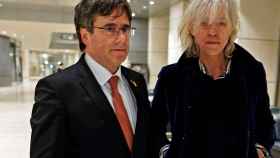 Carles Puigdemont, junto al músico irlandés Bob Geldof en una entrega de premios en Berlín / EFE