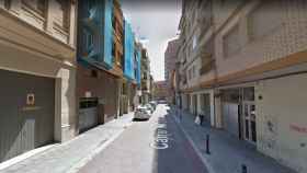 Calle Riu Éssera de Lleida, donde se encontraba la casa donde se un hombre se coló y presuntamente agredió a una embarazada / GOOGLE MAPS