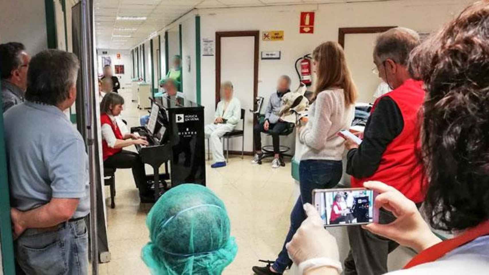 Una actuación con piano en un hospital / MÚSICA EN VENA