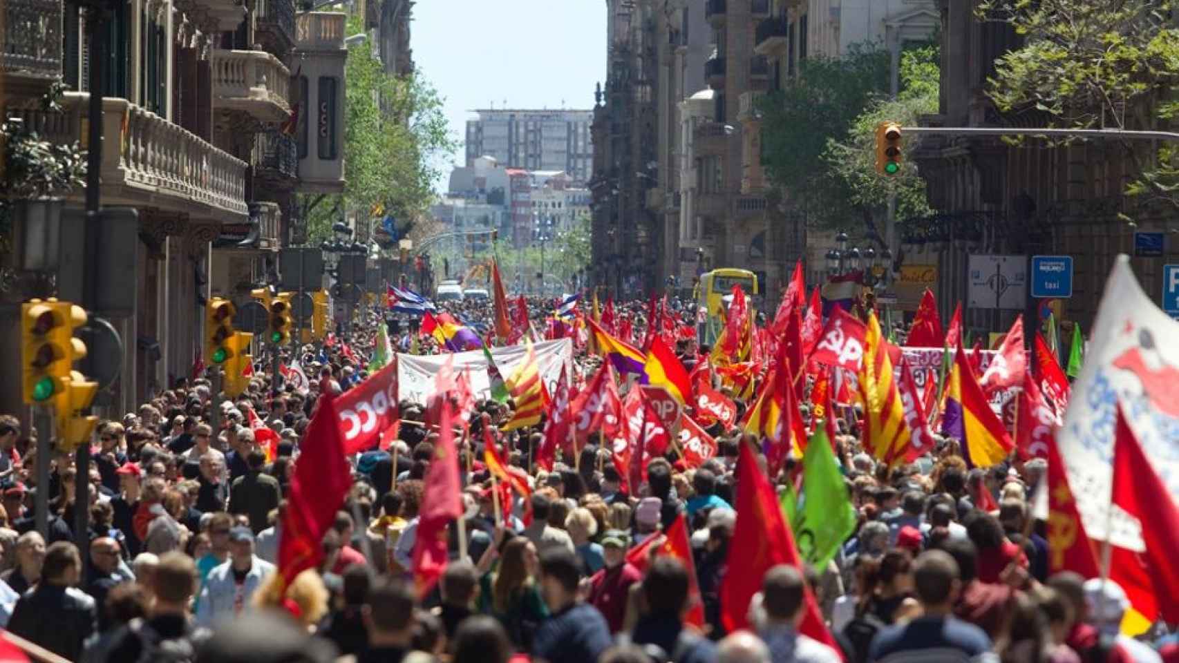 Imagen de archivo de una manifestación del 1 de mayo en España / EFE