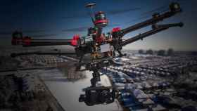 Imagen de un dron sobrevolando una ciudad, una preocupación de las autoridades / CG