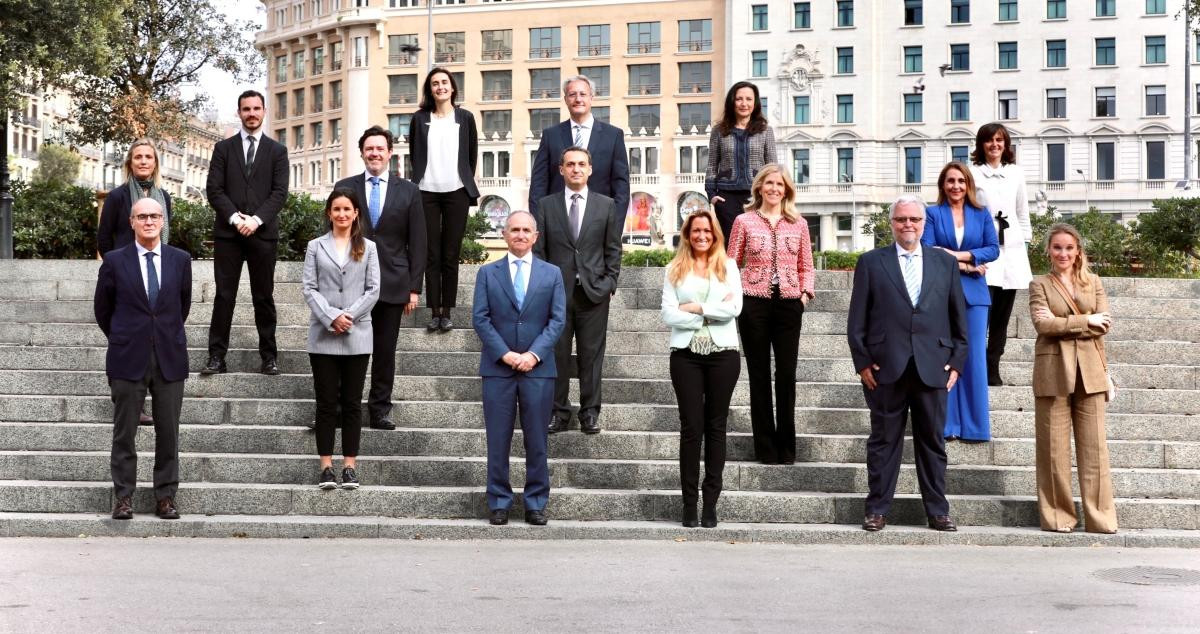 Miembros de la candidatura encabezada por Maria Eugenia Gay al ICAB / CEDIDA