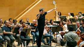 Brad Lubman dirige a la Orquestra Simfònica de Barcelona i Nacional de Catalunya en el ensayo de 'Become ocean', la canción que abrirá el Sónar 2016.
