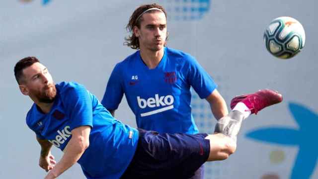 Messi y Griezmann en un entrenamiento / EFE