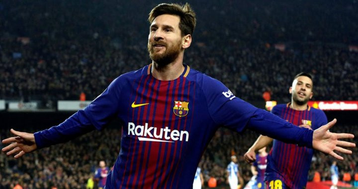 Leo Messi celebra un gol contra el Espanyol junto a Jordi Alba | EFE