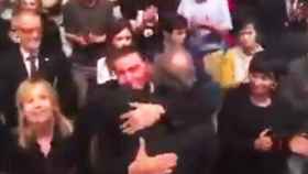 El presidente catalán, Quim Torra, abrazando a Arnaldo Otegi / SCC