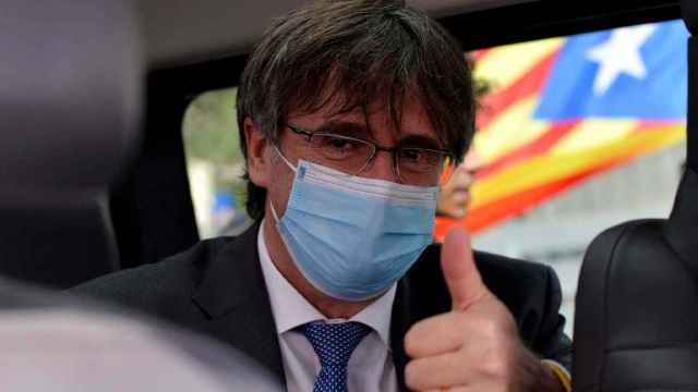El expresidente de la Generalitat fugado, Carles Puigdemont, a su salida del Tribunal de Apelación de Sassari / EFE
