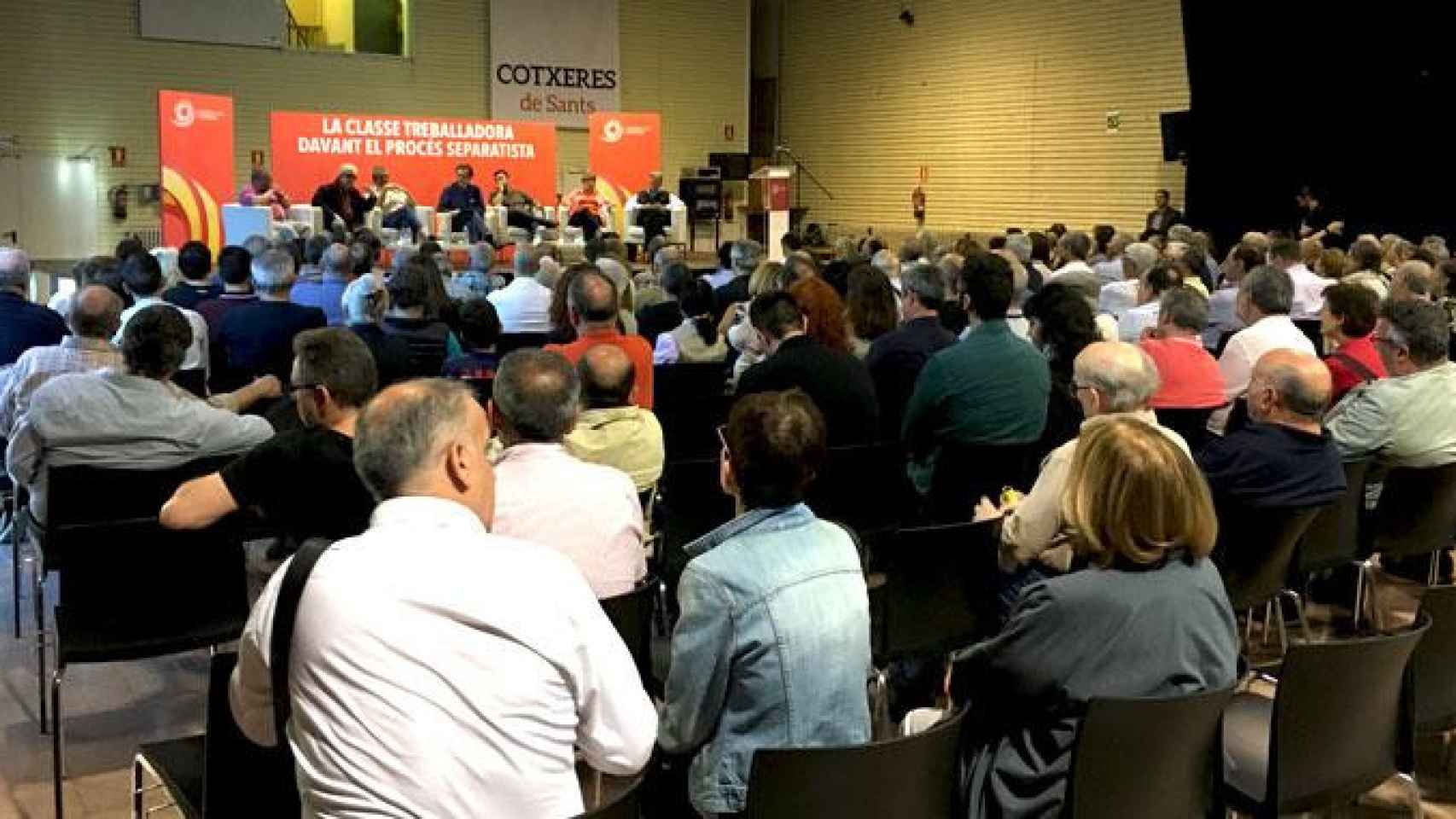 Societat Civil Catalana ha mantenido un debate sobre el papel de la clase trabajadora en el 'procés' en el centro cívico de Les Cotxeres de Sants, en Barcelona / CG