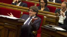El presidente catalán Carles Puigdemont, en el Parlamento catalán / PARLAMENT
