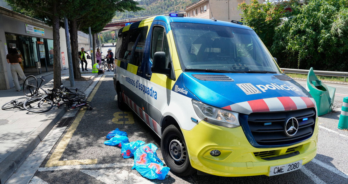 Los Mossos en la escena del atropello de Castellbisbal, Barcelona / EFE