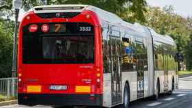 Imagen de un autobús híbrido de Transports Metropolitans de Barcelona (TMB) / CG