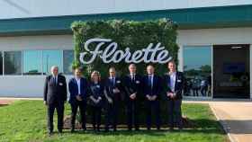 Políticos y otros representantes en el centro de producción de Florette en Terres de l'Ebre (Tarragona) / FLORETTE