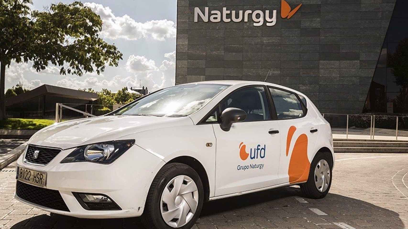 Vehículo eléctrico de Naturgy, que podrá utilizar uno de los 1.100 nuevos puntos de recarga en toda España / NATURGY