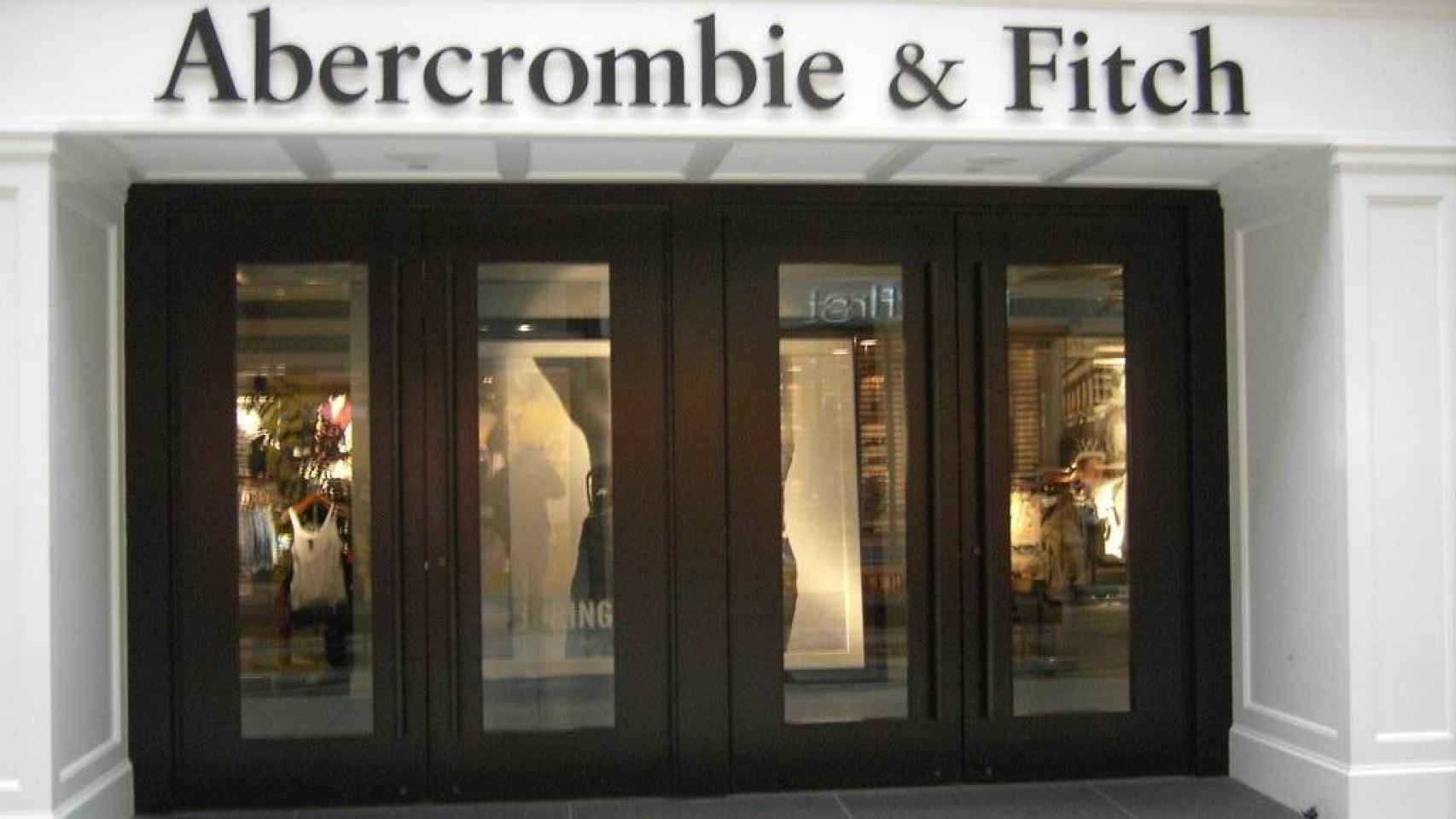 mosaico aleación Arsenal Abercrombie & Fitch abrirá, por fin, su primera tienda en Cataluña