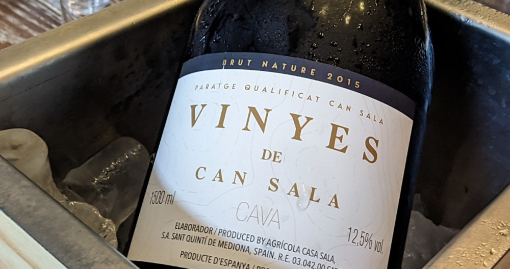 Una botella de Vinyes de Can Sala, cava elaborado por Vins Família Ferrer / CG (Aleix Mercader)
