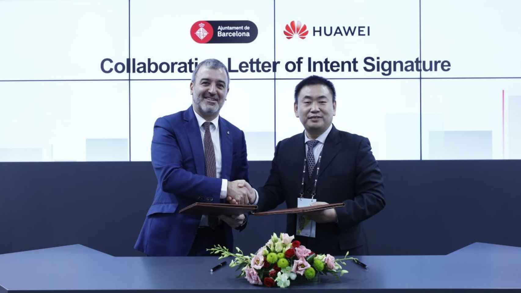 El teniente de alcalde, Jaume Collboni, y el vicepresidente de la Unidad de Negocio de Empresas de Huawei, Sun Fuyou / EP