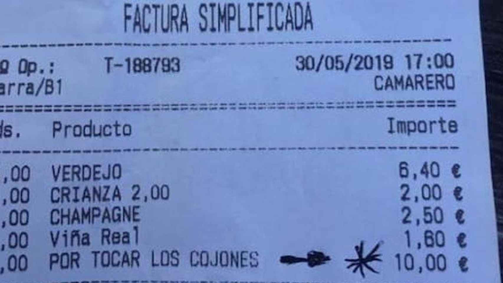La factura del bar que cobra 10 euros por tocar los cojones / TWITTER