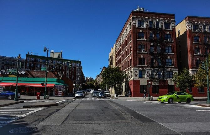 Una calle de Harlem / Christophe Schindler EN PIXABAY