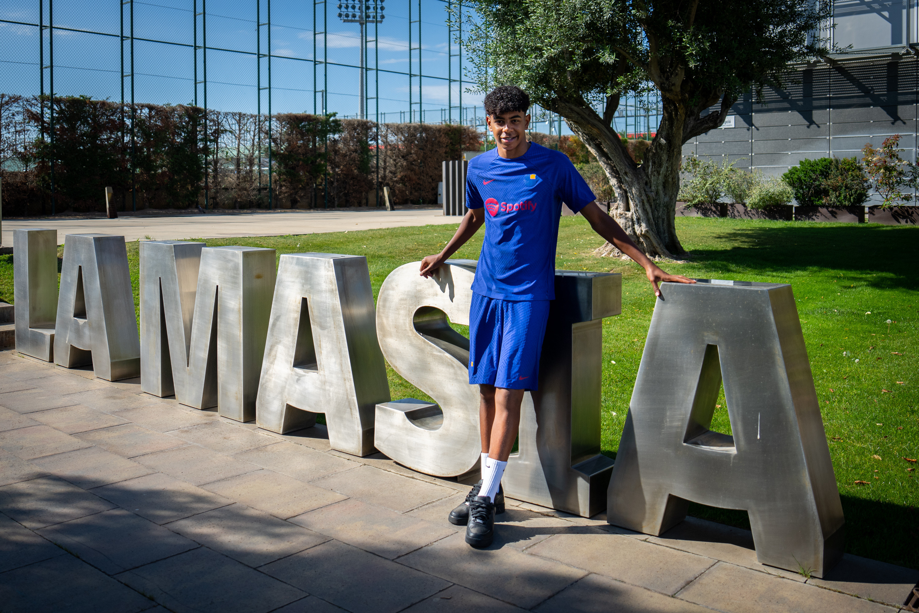 Lamine Yamal, un futbolista hecho en La Masía que quiere triunfar de azulgrana / FCB