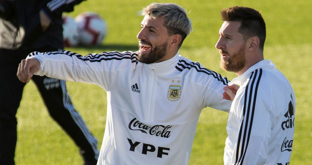 Agüero con Messi en un entrenamiento de Argentina / Redes
