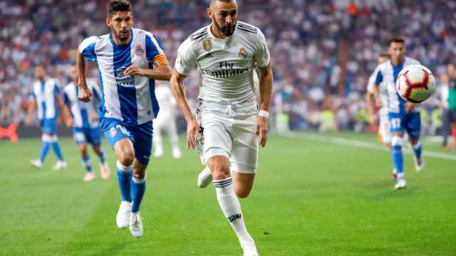 Karim Benzema durante el partido del Real Madrid contra el Espanyol / EFE